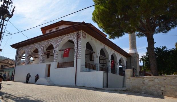 Aydın'da restore edilen 262 yıllık cami ibadete açıldı