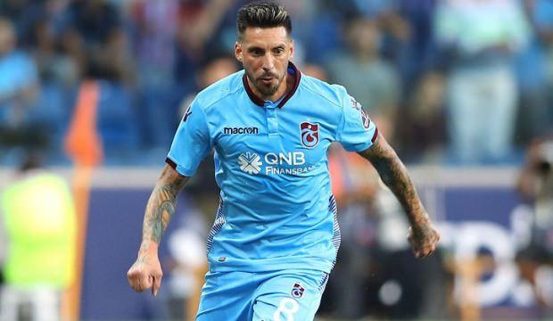Jose Sosa rekora koşuyor