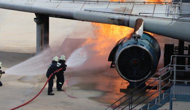 Üçüncü havalimanı personeli olası uçak yangınlarına hazır