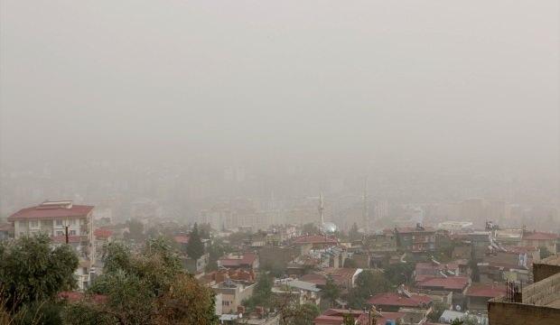 Kahramanmaraş’ta toz bulutu etkili oldu