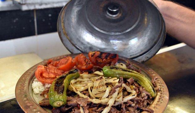 Lezzetinin sırrı sosu: Sebzeli Bodrum d&ouml;neri