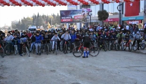 Manisa'da "Cumhuriyet İçin Pedalla" bisiklet turu