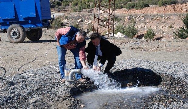 Karamanlı'ya hayırsever iş adamından içme suyu desteği