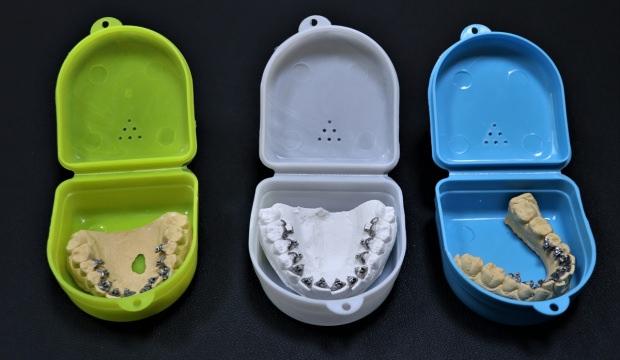 Diş tedavisinde kullanılan "görünmez teller" Van YYÜ'de üretildi