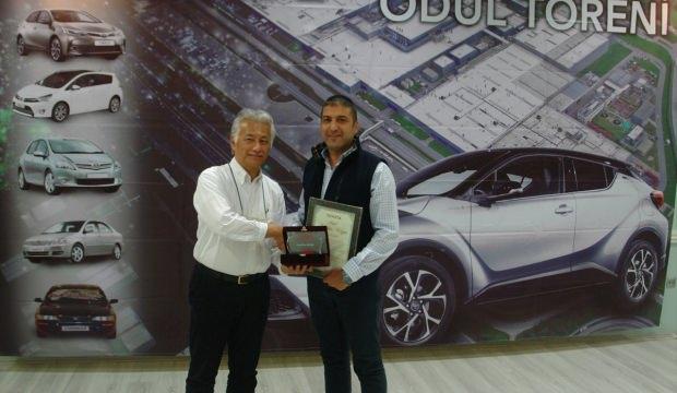 Toyota Türkiye'den emektar çalışanlarına teşekkür plaketi