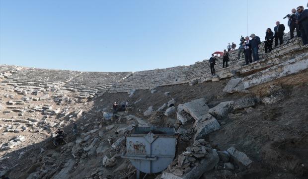 Laodikya'daki antik tiyatro ayağa kaldırılıyor