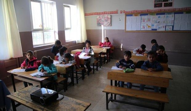 Bakanlıktan köy okuluna "teknolojik" destek
