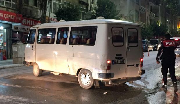 Elazığ'da otomobille yolcu minibüsü çarpıştı: 7 yaralı