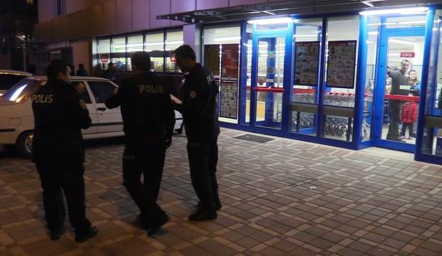 Adana'da marketten silahlı gasp iddiası