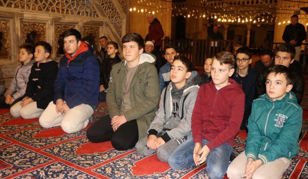 Gençler sabah namazında Selimiye Camisi'nde buluştu