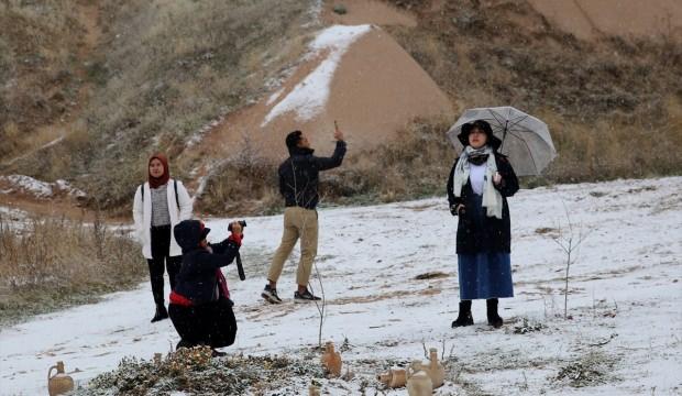 Kapadokya'da "kar" güzelliği