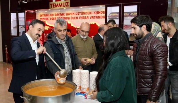 AİÇÜ'de vize haftasında öğrencilere çorba ikramı