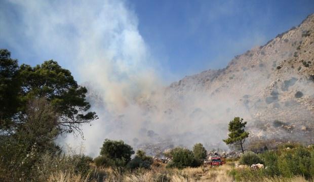 Antalya'da çalılık yangını