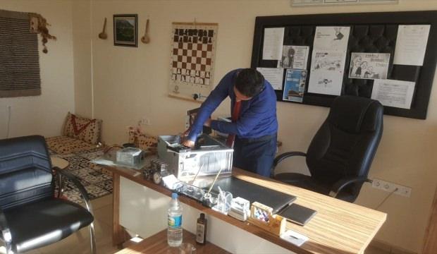 Kozluk'ta bilgisayar onarımına eğitim gönüllülerinden destek