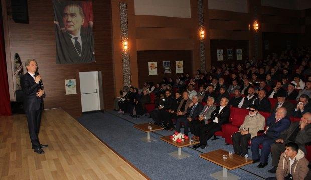 Suluova'da "Peygamberimiz ve Gençlik" konulu konferans
