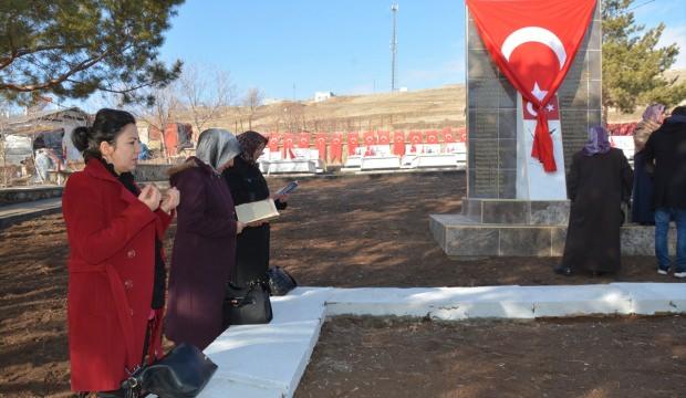 "O gün parola toprak, işareti matem idi"