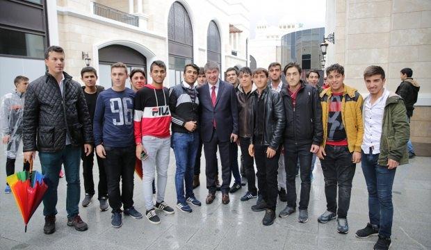 Antalya'da sınava hazırlanan öğrenciler eğlendi