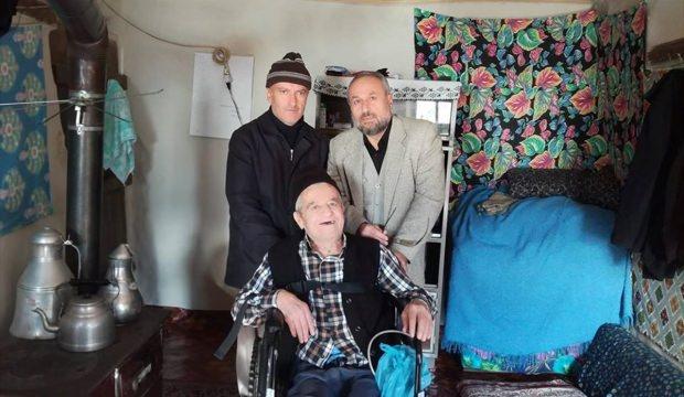 82 yaşındaki engelli tekerlekli sandalyesine kavuştu