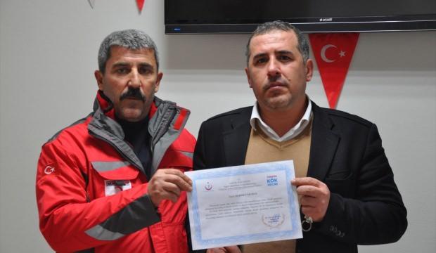 Türk Kızılayından kök hücre bağışçısına teşekkür belgesi