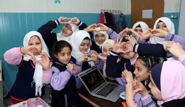 Suriyeli yetim çocuklar AA'nın "Yılın Fotoğrafları" oylamasına katıldı
