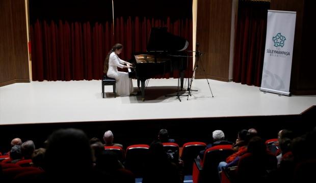 Rus piyanist Gülbadamova Tekirdağ'da konser verdi