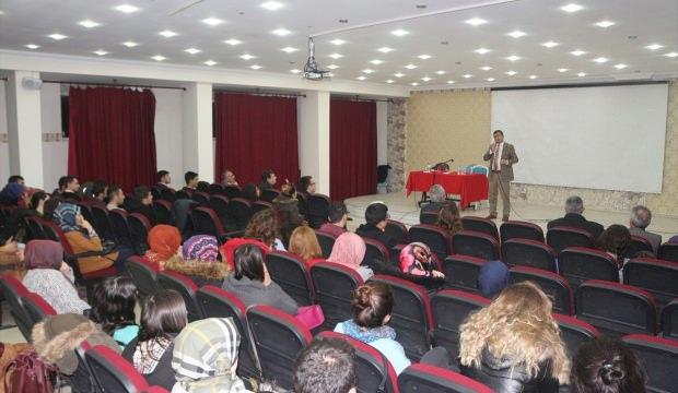 Ağrı'da "2023 Yılı Türkiye Eğitim Vizyon Belgesi" konferansı