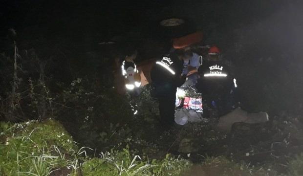 Muğla'da devrilen traktörün altında kalan sürücü öldü