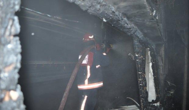 Pamukova'da kümes yandı