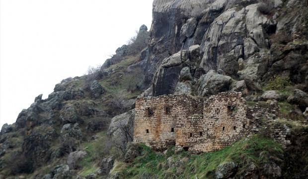 Tarihi kale evleri yaşam alanlarına dönüşecek