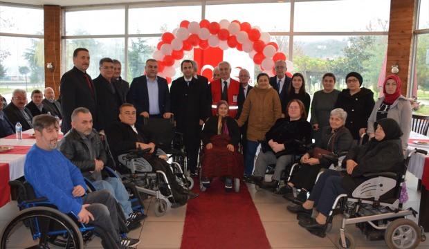 Görele'de engelli vatandaşlara tekerlekli sandalye verildi