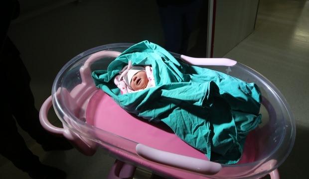 Adana'da yılın ilk bebeği "Zeynep" oldu