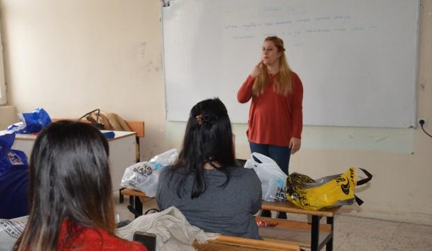 Malazgirt'te öğretmenler işaret dili öğreniyor