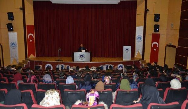 "Küresel Sistemin Bir Oyunu Olarak İslam ve Terör" konferansı