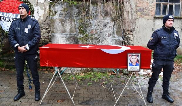 Trafik kazasında hayatını kaybeden polis memurunun cenazesi defnedildi