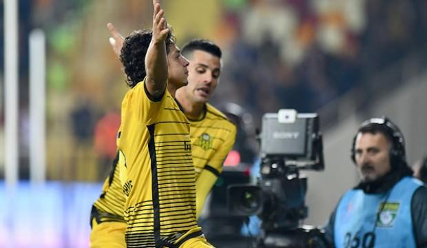 Süper Lig'in yıldızı hacamat yaptırdı