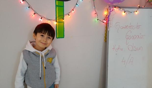 Minik öğrenciler gazetecileri unutmadı