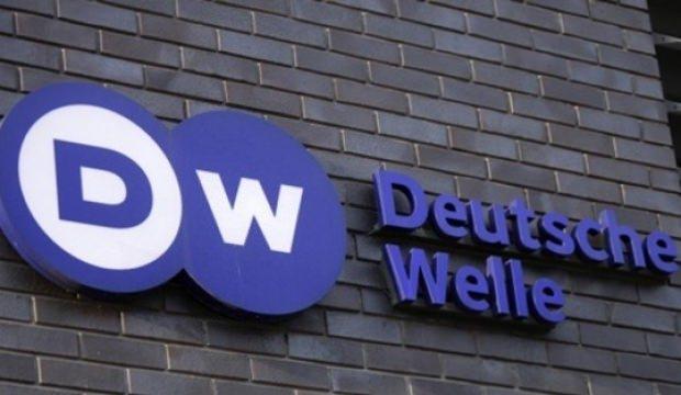 DW'den ateizm tezgahı: İslam'a hakaret edip...