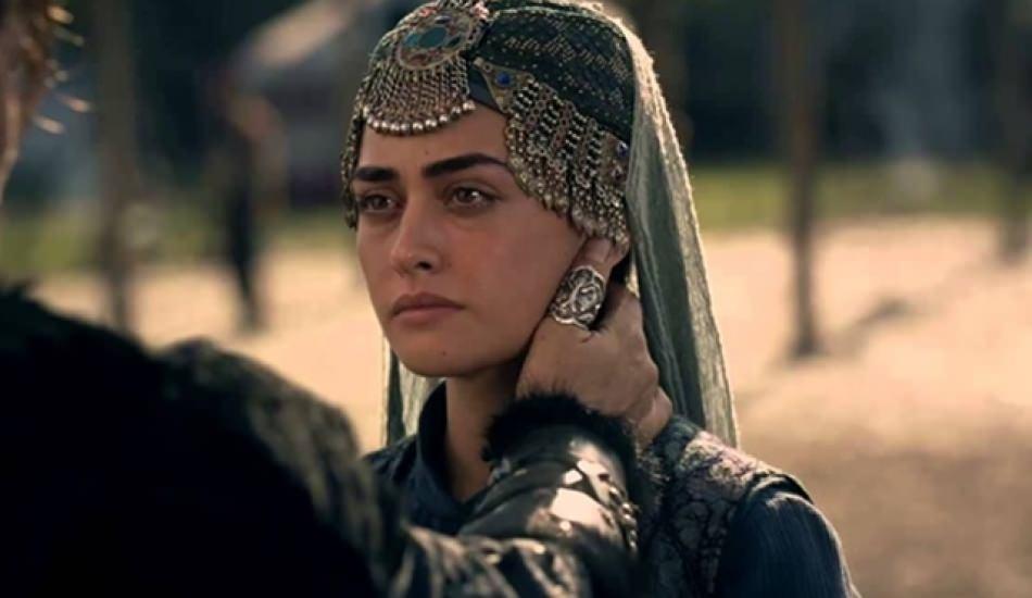 Esra Bilgiç Londra yolcusu