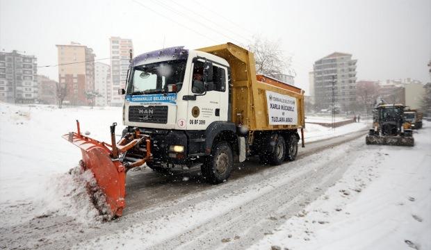 Ankara'da karla mücadele