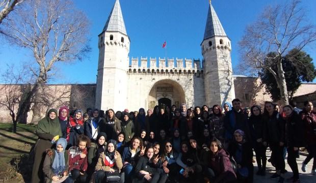 Öğrencilere karne hediyesi İstanbul gezisi