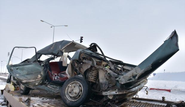 Kars'ta trafik kazası: 1 ölü, 3 yaralı