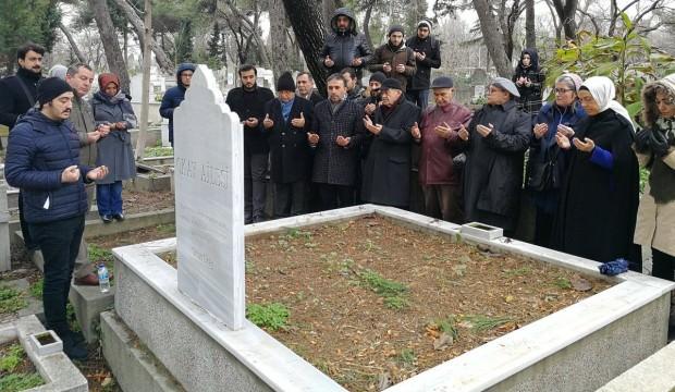 Orhan Okay kabri başında anıldı