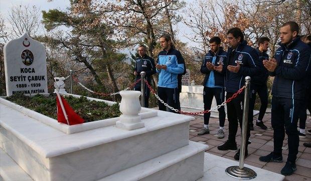 Trabzonspor'dan Seyit Onbaşı'nın kabrine ziyaret