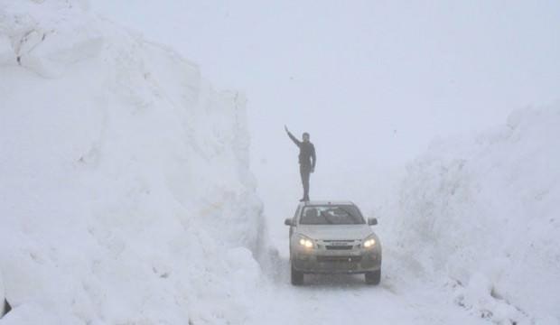 Kato Dağı'nda 7 metre karda vatan nöbeti 