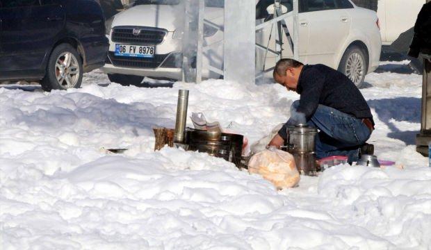 Çankırı'da kar üzerinde piknik keyfi