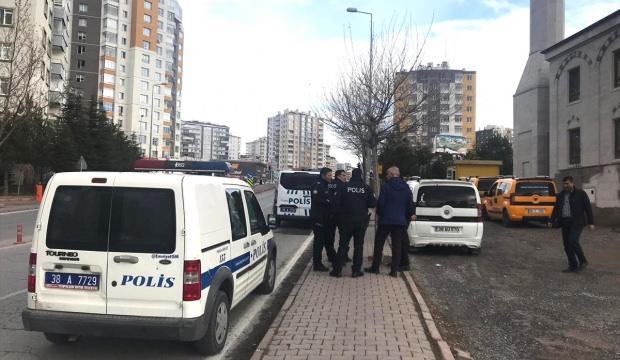 Kayseri'de taksi durağında bıçaklı kavga: 4 yaralı