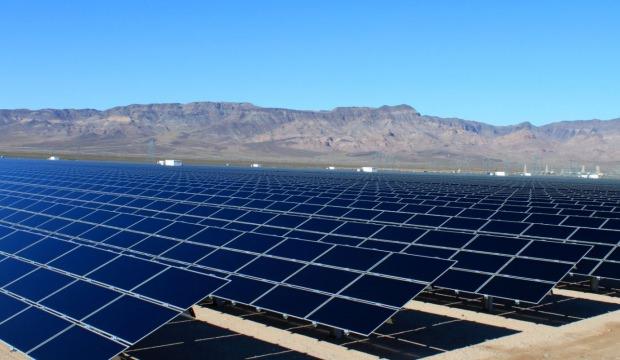 Gunes Tarlasi Nda Bin Konuta Yetecek Elektrik Uretiyor Ekonomi Haberleri