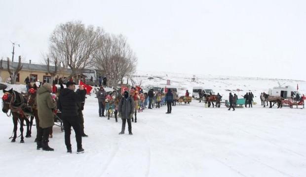 Eksi 30 derece ama yerli turist akın etti! 124 km...