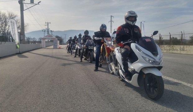 Akhisarlı motosikletçilere ileri sürüş eğitimi