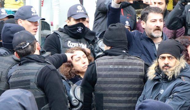 HDP'li vekil polis memurunun kolunu ısırdı